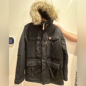Fjallraven men’s Nuuk Parka Jacket L barely used